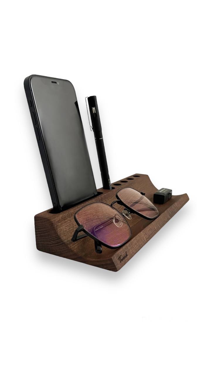 Wooden Pen Holder: Nature Meets Desk Style