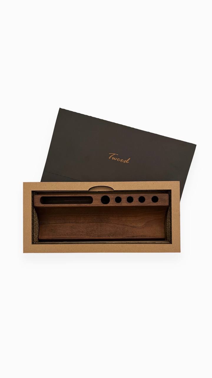 Wooden Pen Holder: Nature Meets Desk Style